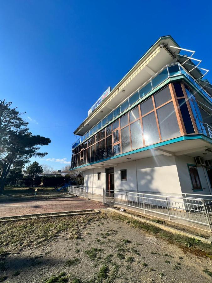 Kamberi Hotel & Apartments 2 Velipoje Exterior photo